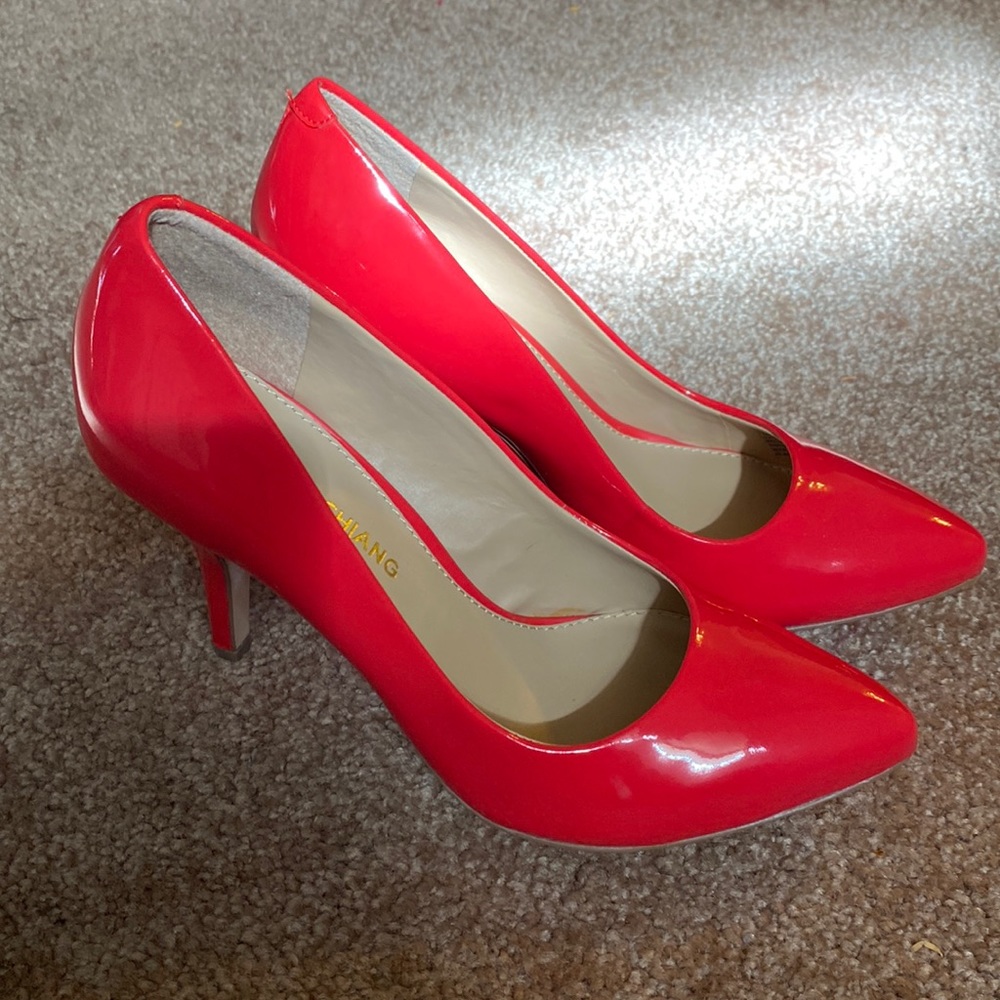 Arturo Chiang coral heels NWOT